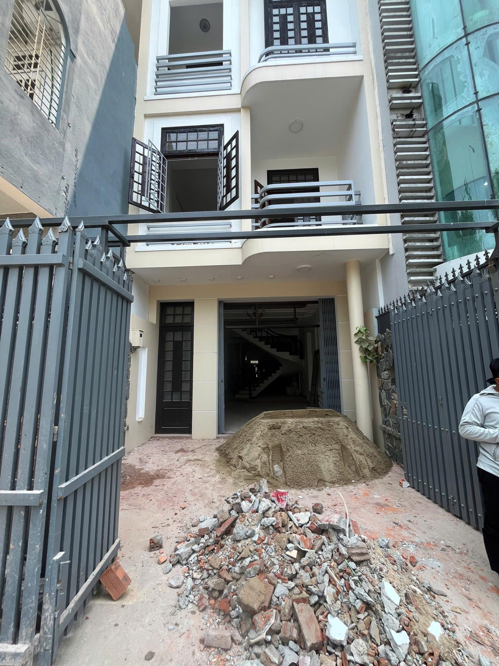 CHO THUÊ MẶT BẰNG NGUYÊN CĂN – VỊ TRÍ ĐẸP TRUNG TÂM  Địa chỉ: 321 Trần Hưng Đạo ngày sát cầu sông 15989492