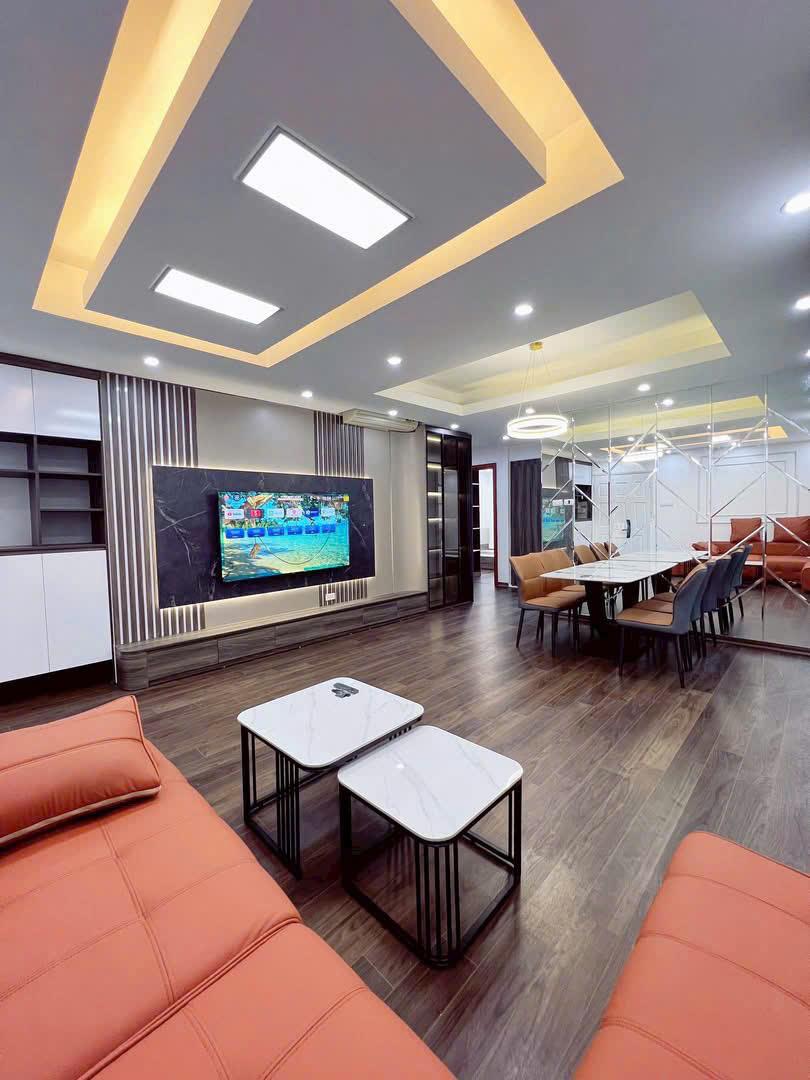 RẤT THIỆN CHÍ BÁN CĂN HỘ 3PN , TẦNG TRUNG TOÀ A1 NGUYỄN CƠ THẠCH  FULL NỘI THẤT 15989493