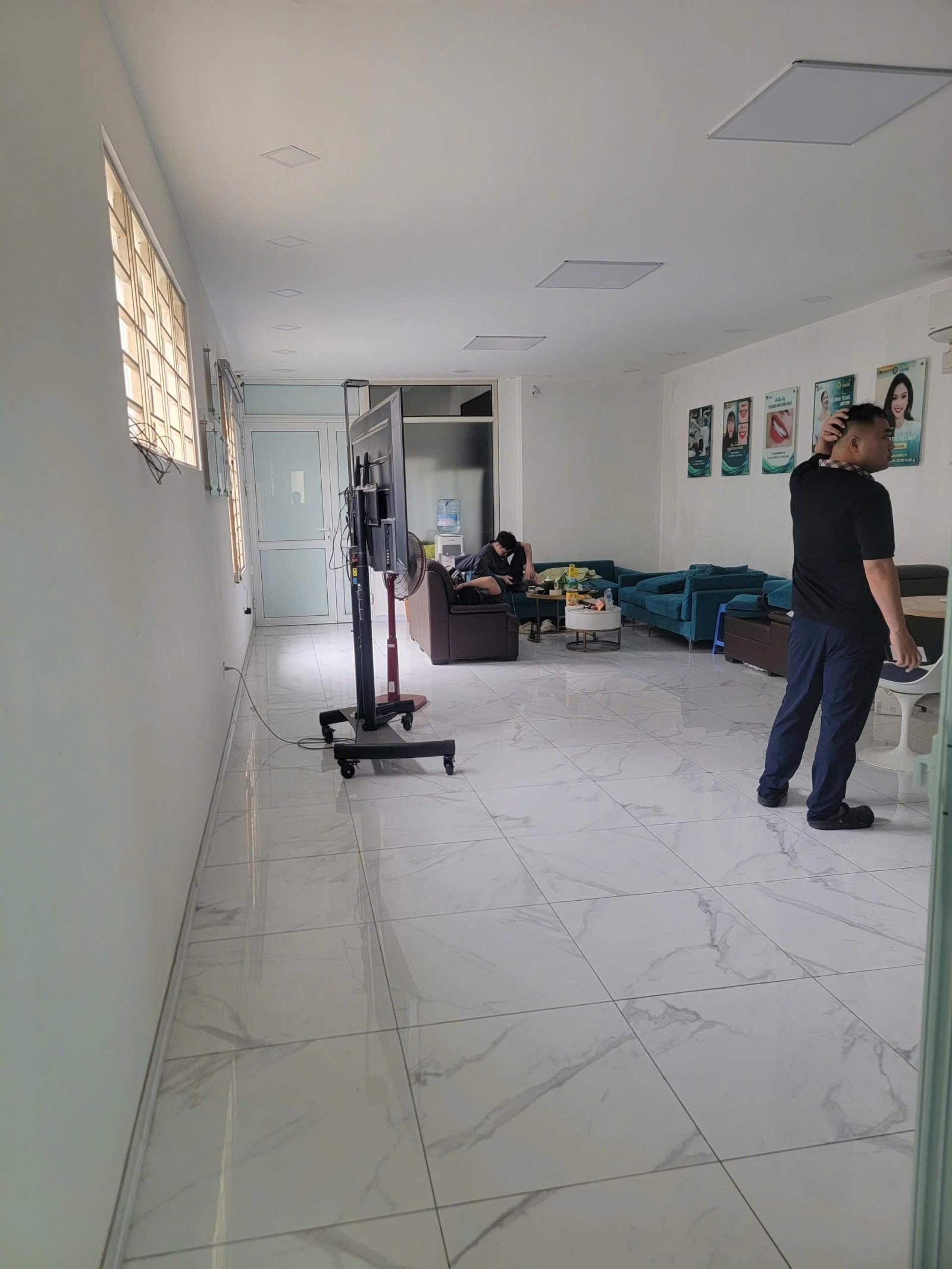 CHO THUÊ MẶT BẰNG KINH DOANH MỖI SÀN 100M2 , VỊ TRÍ ĐẸP TẠI XÃ ĐÀN, HÀ NỘI 15989494