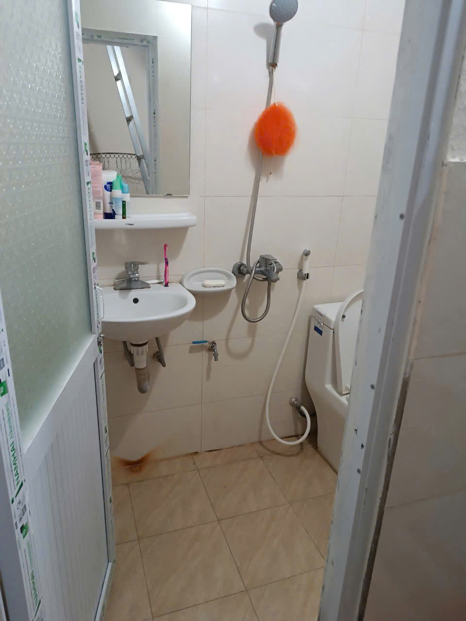 Cho thuê nhà ngõ Phố Vọng- Hai Bà Trưng-dt 35m2*3 tầng-Giá 8 triệu 15989501