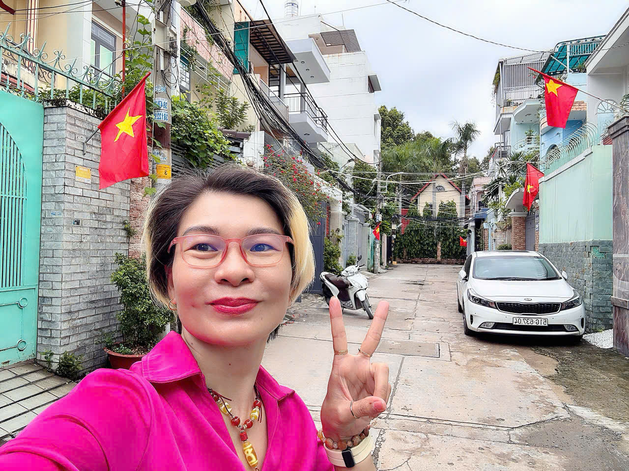 BÁN NHÀ 2 TẦNG NGAY KHU BIỆT THỰ Đ. CÁCH MẠNG THÁNG 8, QUẬN 3 - NGANG ĐẸP 4,4M*19M - CHỈ 16,5T*LH 15989557