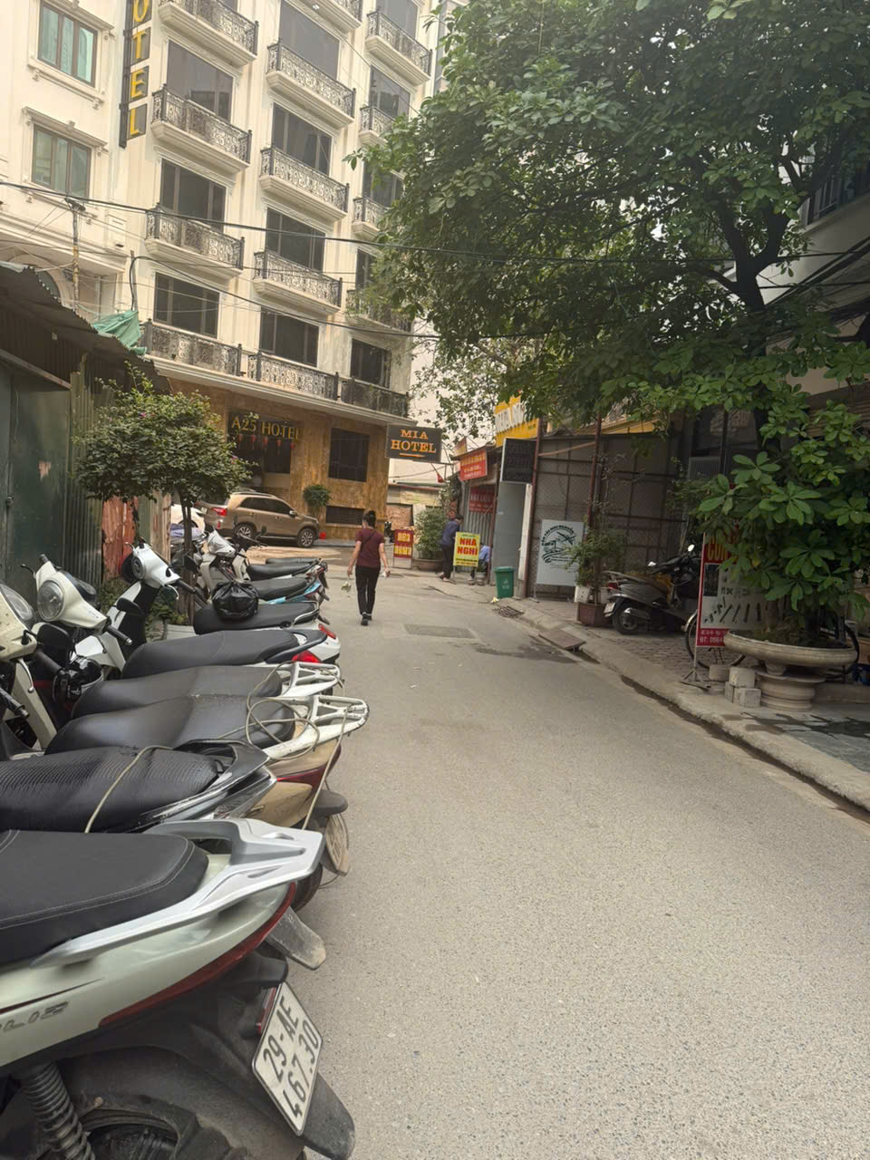 Cho thuê tòa nhà 8 tầng, có thang máy, hợp làm văn phòng, trụ sở công ty tại Thanh Xuân 15989597