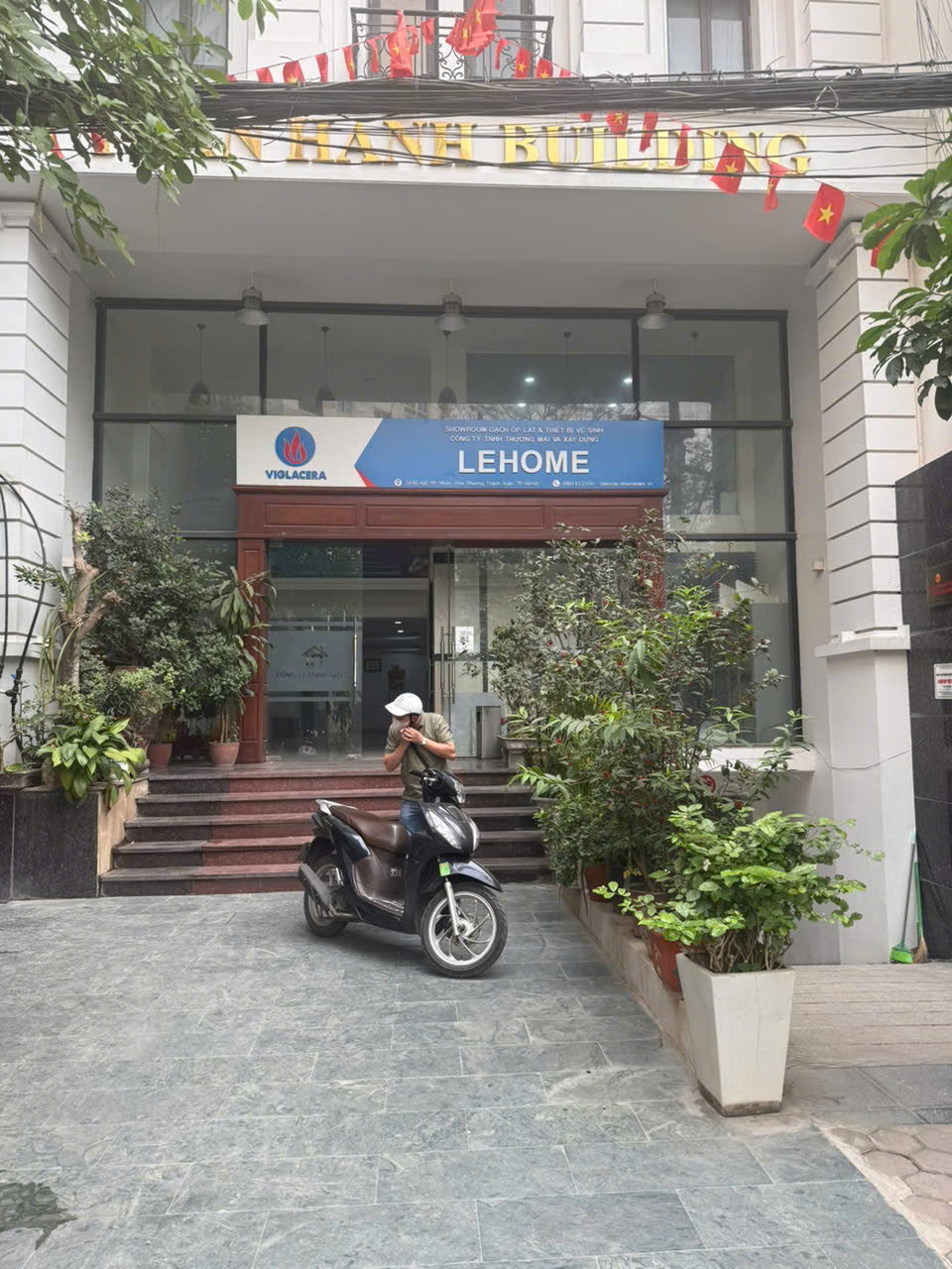 Cho thuê tòa nhà 8 tầng, có thang máy, hợp làm văn phòng, trụ sở công ty tại Thanh Xuân 15989597