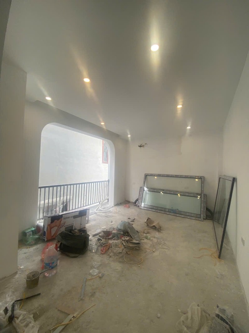 🏡 NHÀ GIANG BIÊN – LONG BIÊN
Ngõ ô tô tránh – 1 nhà ra phố – MT 7.35m hiếm 15989657