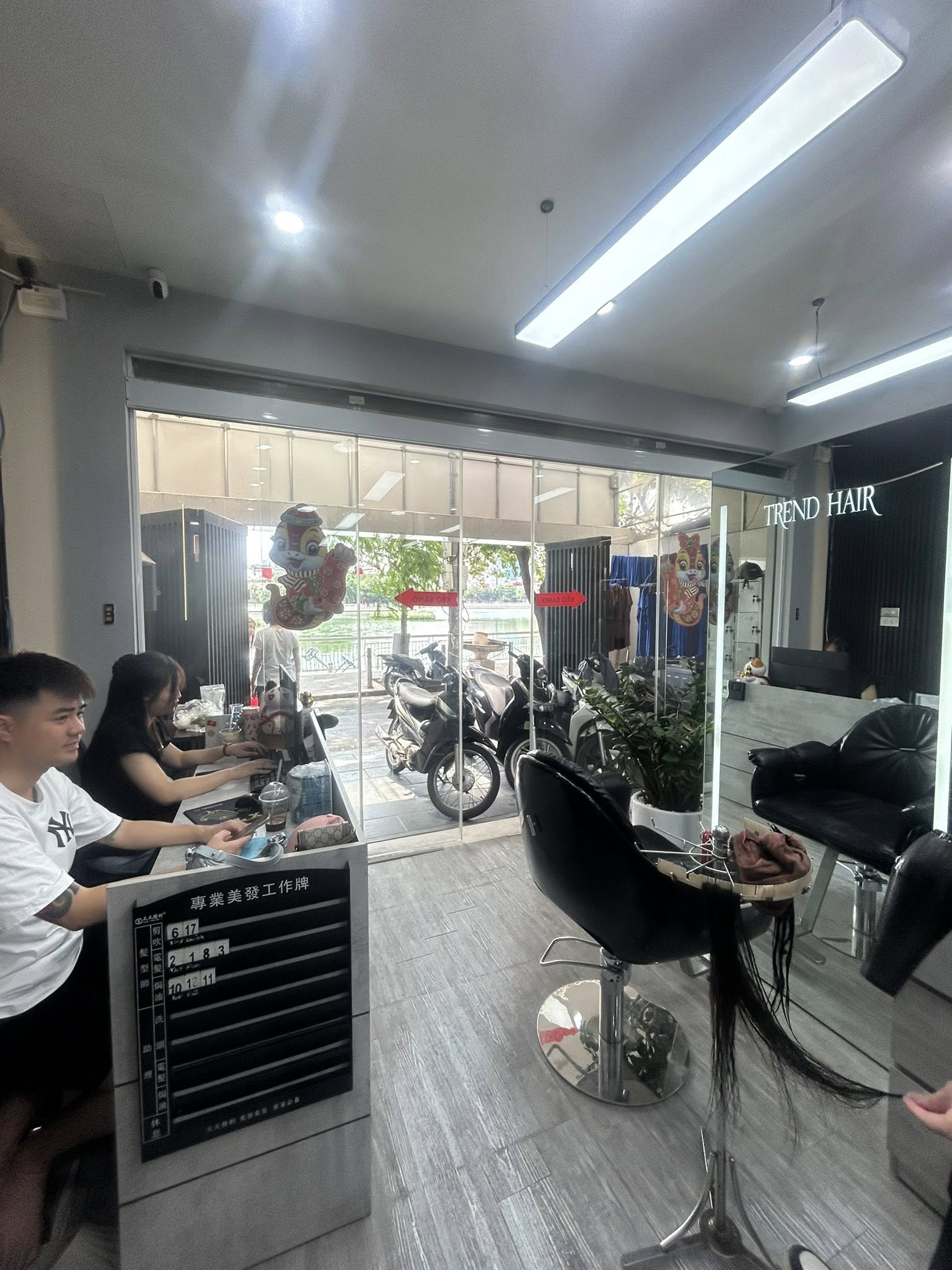 🔅 MẶT PHỐ MAI ANH TUẤN, MẶT HỒ HOÀNG CẦU, 100M2 9T MT 6.5M, CHỈ 80 TỶ 🔅 15989721