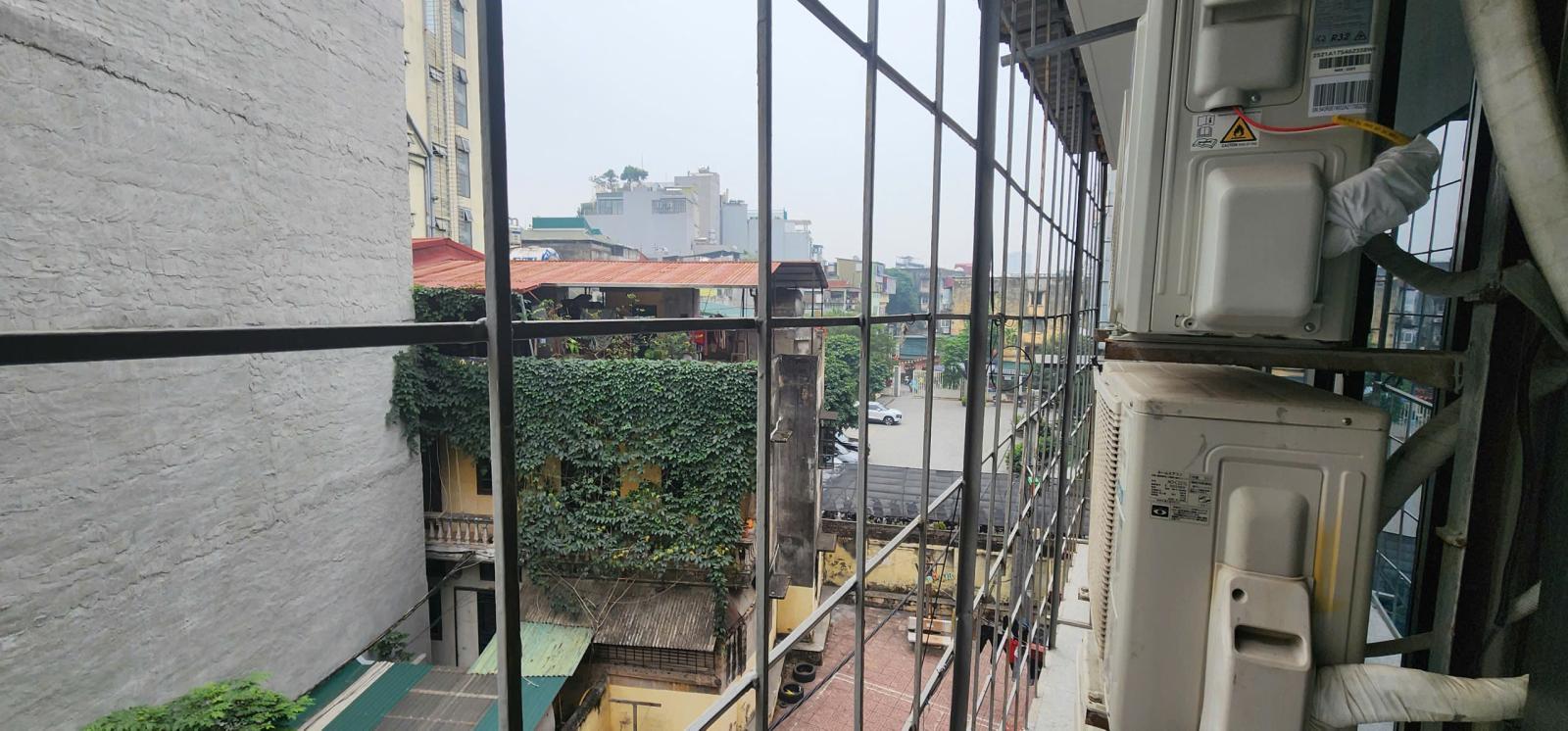 Cho thuê căn hộ Tập thể Nguyễn Trãi, 90m2, 3 ngủ, 2 vệ sinh, 11 Triệu vào ngay 15989729