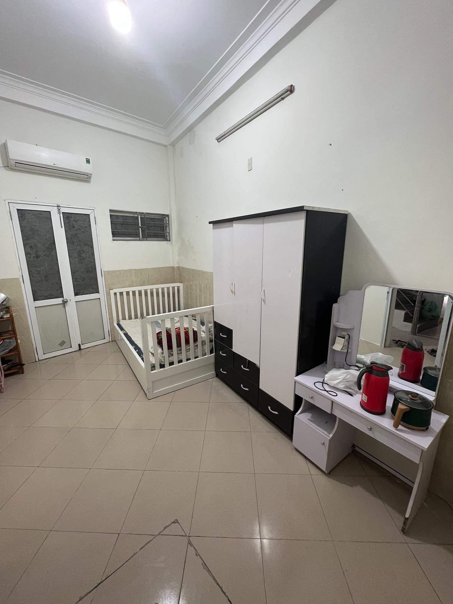 CHÍNH CHỦ CHO THUÊ PHÒNG Ở 90 VÂN HỒ 3 - LÊ ĐẠI HÀNH - Hai Bà Trưng - Hà Nội 15989740