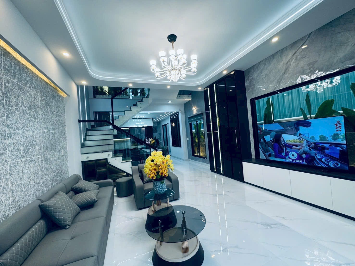 Bán nhà Tô Hiệu 115m2 kiệt ô tô vào sân nhà 3 mê tân cổ điển giá 7.1 tỷ 15989802