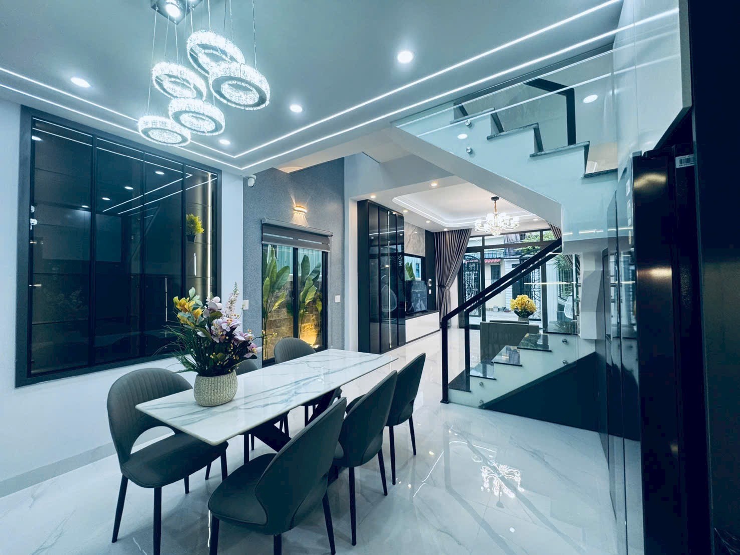 Bán nhà Tô Hiệu 115m2 kiệt ô tô vào sân nhà 3 mê tân cổ điển giá 7.1 tỷ 15989802