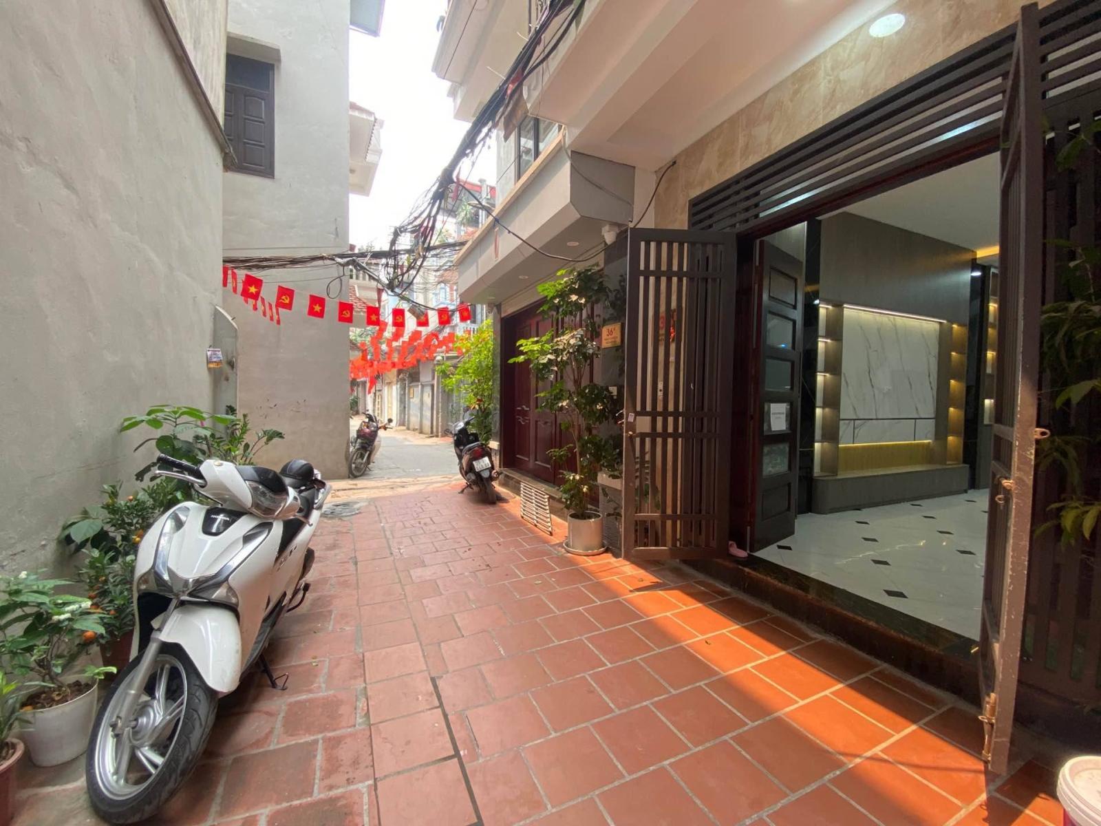 Bán nhà phố Vạn Bảo, Ba Đình, ngõ thoáng sáng, gần phố, dân trí cao, 42m, 5 tầng, 12.8 tỷ 15989809