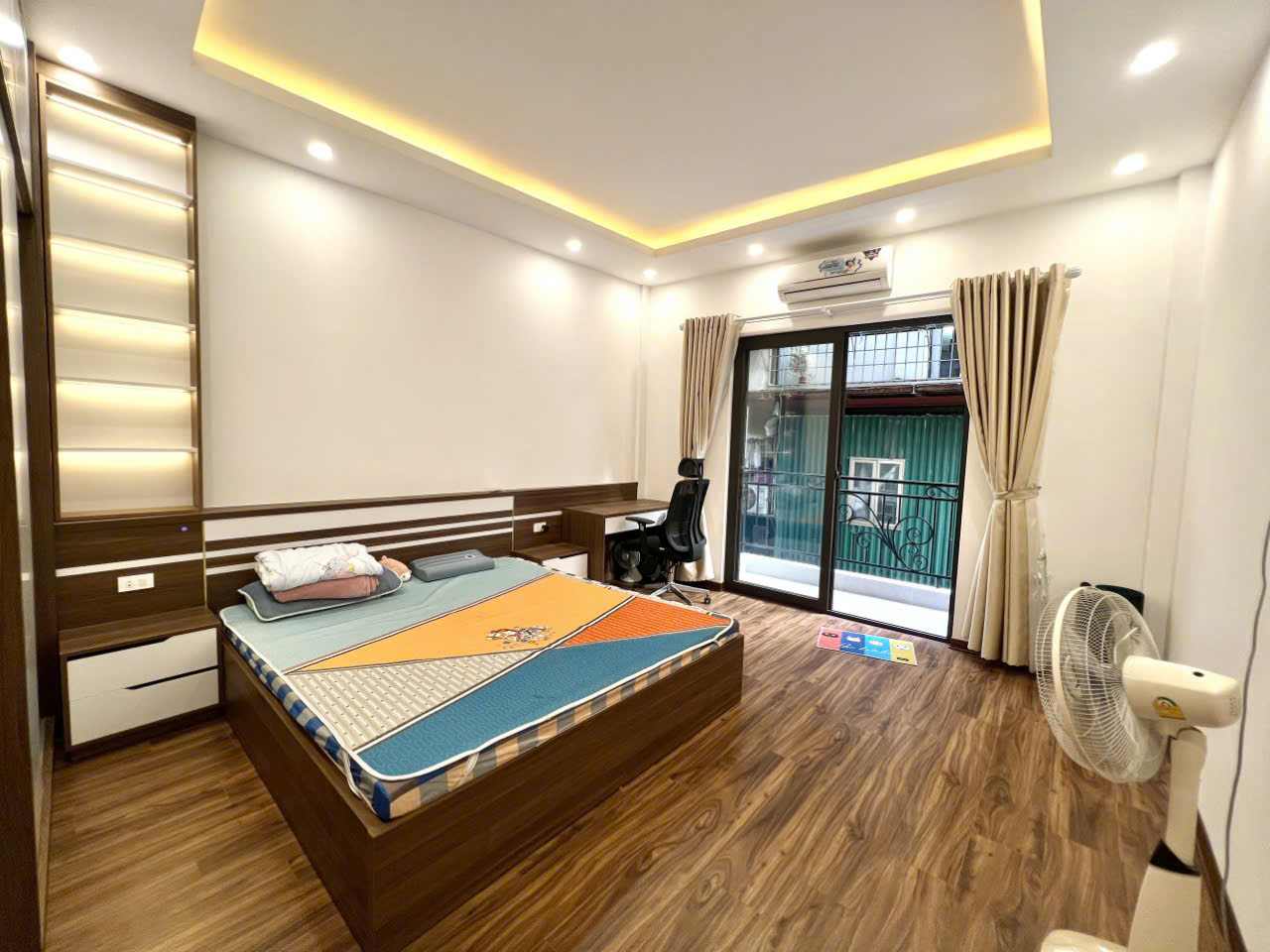 HỒNG MAI – HAI BÀ TRƯNG – GẦN PHỐ – NHÀ ĐẸP Ở NGAY – NHỈNH 9 TỶ - 35mx5 tầng 15989845