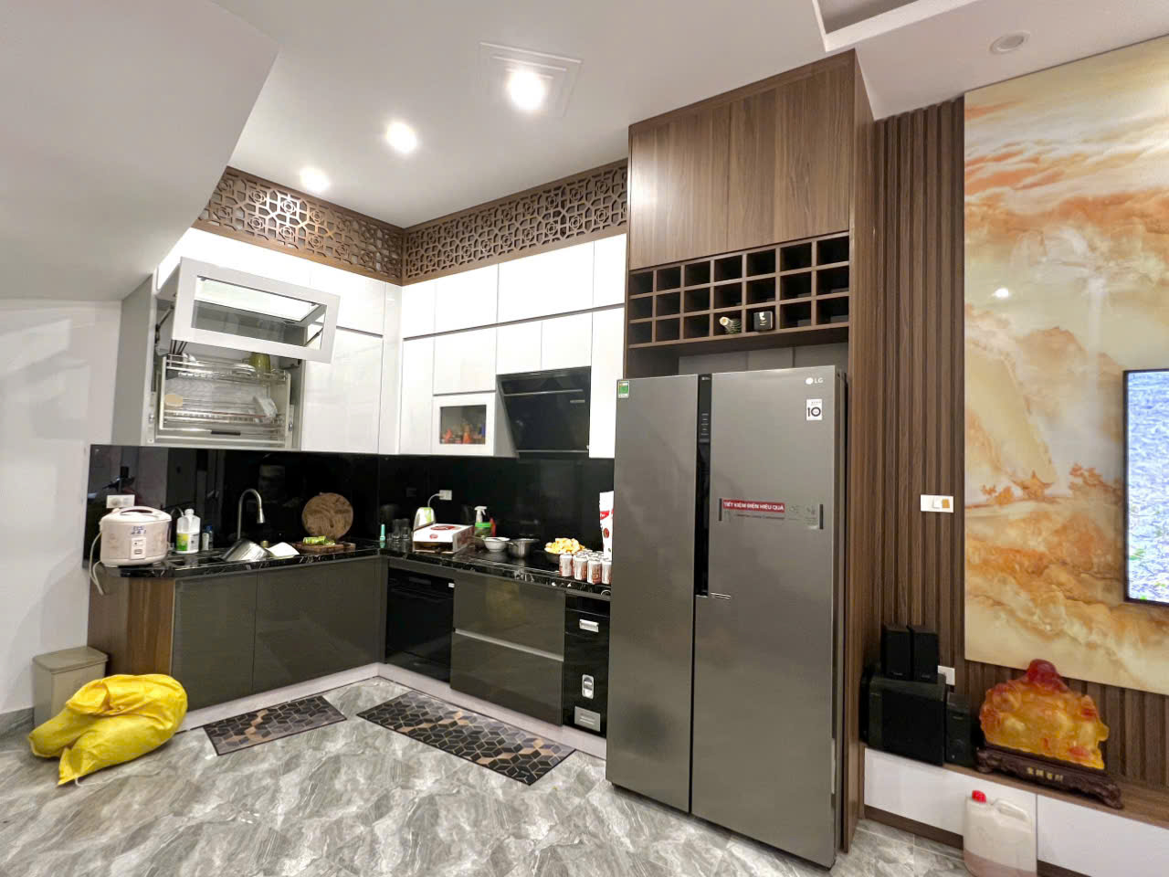 Hai Bà Trưng – HỒNG MAI 35M  – 5 Tầng – Ở Ngay – 9.9 Tỷ  lh 0975124520 15989846