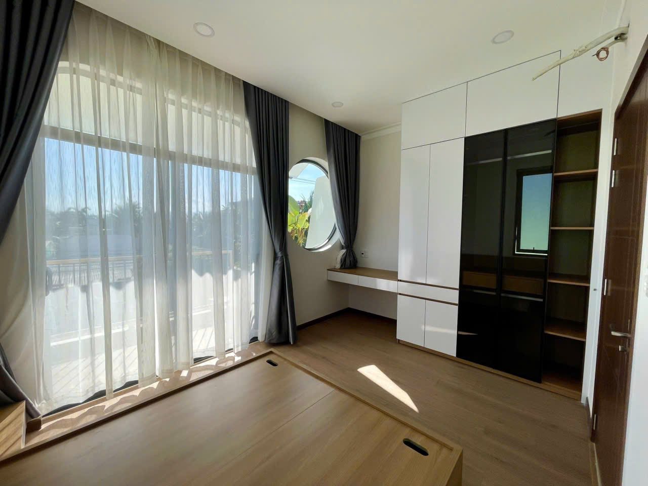 Msp 0704 : 
NHÀ MỚI THIẾT KẾ HIỆN ĐẠI – KHU DÂN CƯ ĐÔNG ĐÚC, BẮC NHA TRANG 15989859