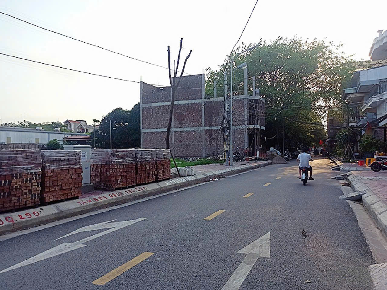 💋💋Rẻ nhất tái định cư Cây Đa - 66m - Ngang 4.4m - trục thông Văn Cao 15989866