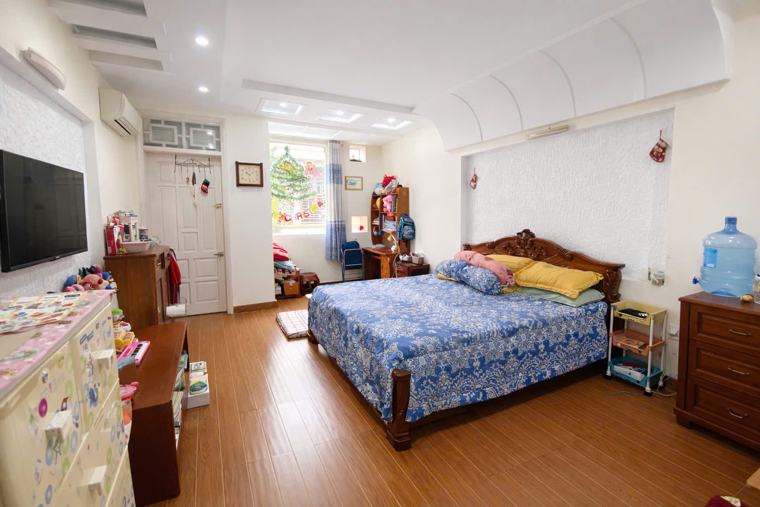 ⛔⛔Nhà mặt đườngLê Văn Thuyết - 80m 5 tầng - sát ngã 4 - vị trí cực đẹp 15989872