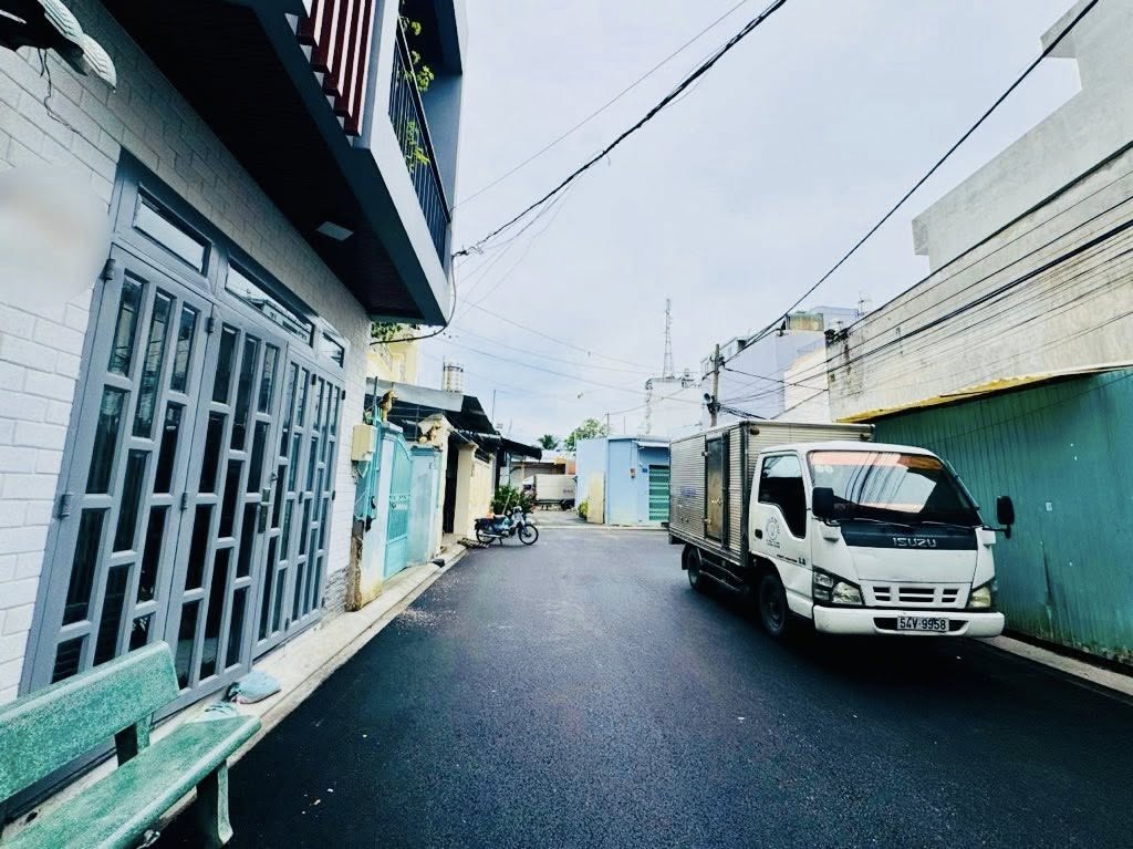 SIÊU HỜI – GIẢM HƠN 1 TỶ – NHÀ MỚI 70M² – 3 TẦNG – 4 PHÒNG NGỦ – FULL NỘI THẤT – NGAY TÔ HIỆU 15989879