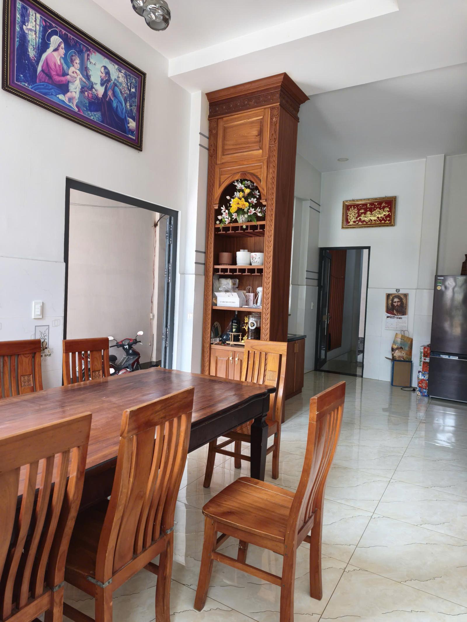 Bán nhà đường 160, Tăng Nhơn Phú A, Q9, Thủ Đức, TP HCM. DT 90m2, sổ hồng. Giá 5.35  tỷ 15989884