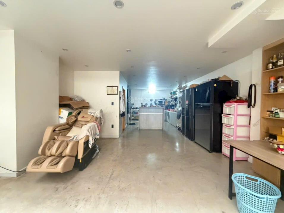 Nhà đẹp ở ngay tọa lạc tại 109/ Nguyễn Kiệm khu trung tâm sầm uất DT 5,2x20m, 9 tỷ TL 15989886