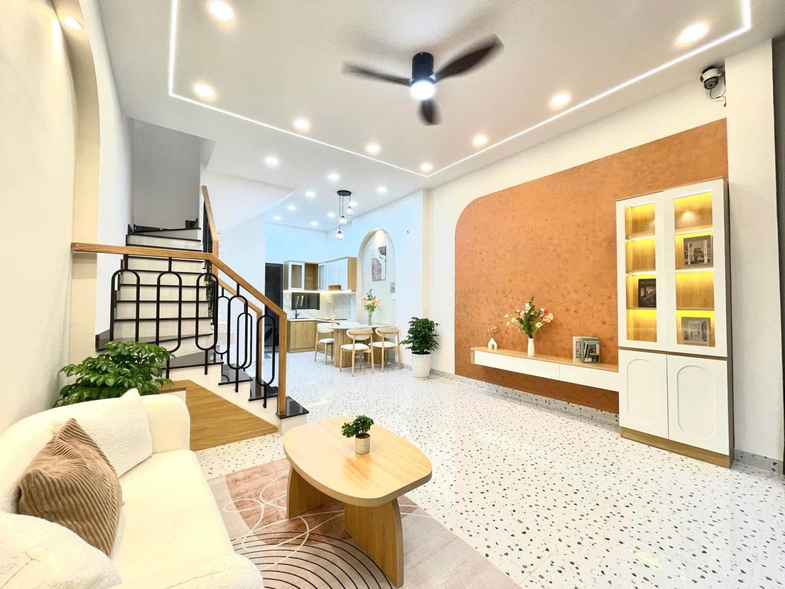 Siêu phẩm nhà bán sát mặt tiền Bùi Đình Túy, Bình Thạnh, 45 m2, giá chỉ 6,9x tỷ
 15989888