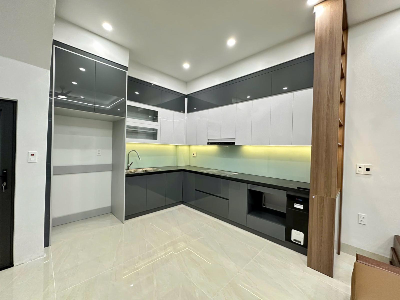 Bán căn nhà 4 tầng ngõ đường Điện Biên Phủ, ph Bình Hàn, TP HD, 41m2, mt 5.2m, 3 ngủ, 3 vs 15989892