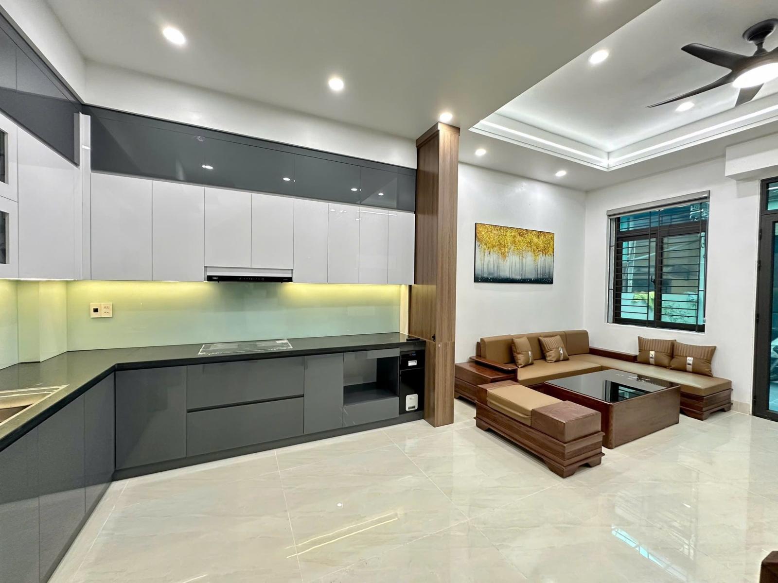 Bán căn nhà 4 tầng ngõ đường Điện Biên Phủ, ph Bình Hàn, TP HD, 41m2, mt 5.2m, 3 ngủ, 3 vs 15989892