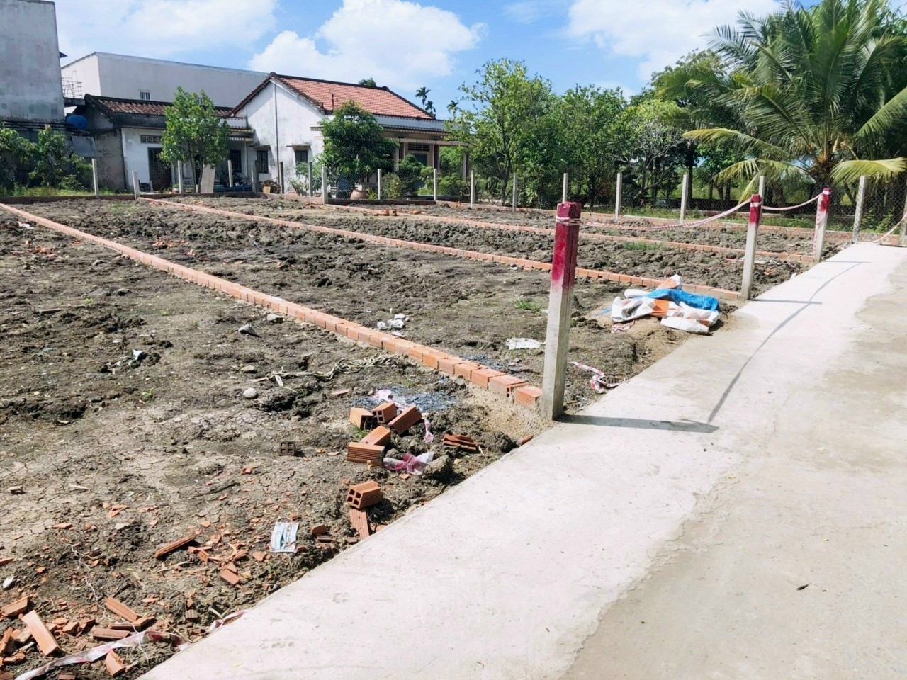 CẦN BÁN 87M2 ĐẤT THỔ CƯ HẺM XE HƠI TỚI ĐẤT 15989903