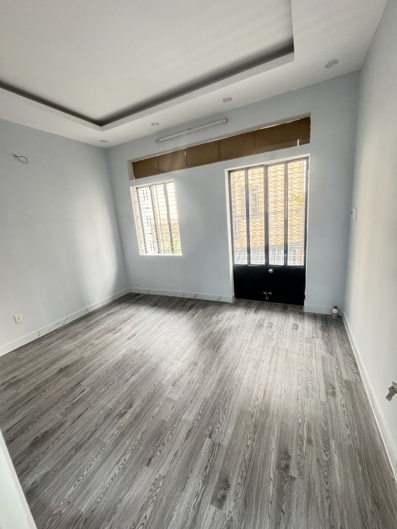 ► Đường quy hoạch có lề, Sát Nguyễn Văn Linh, Ô tô đậu cửa, 53.2m2, ngang 5m, 6.x tỷ 15989906