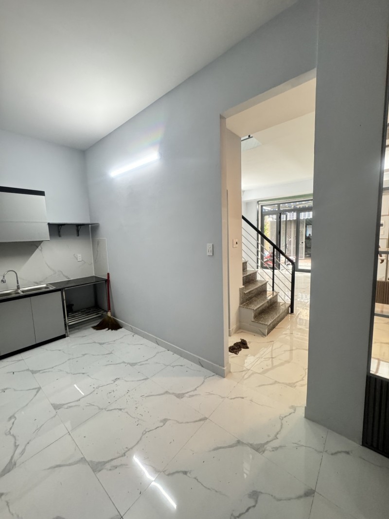 ► Đường quy hoạch có lề, Sát Nguyễn Văn Linh, Ô tô đậu cửa, 53.2m2, ngang 5m, 6.x tỷ 15989906