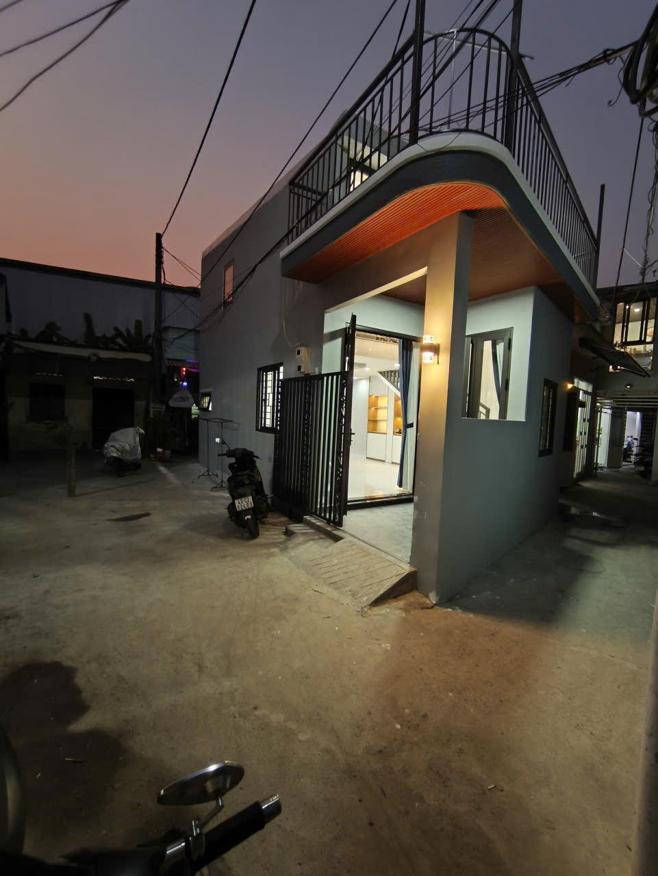 ♥ Góc 3 mặt thoáng Trưng Nữ Vương, Sân SiêuRộng, 48.9m2, 2 tầng mới, 3PN, Full Nội Thất, 3.9x tỷ 15989908