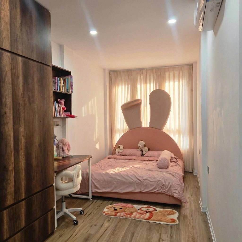 thụy khuê 30m x7 tầng thang máy 12 tỷ view hồ,cách phố 20m,ngõ thông ra hồ 15989911