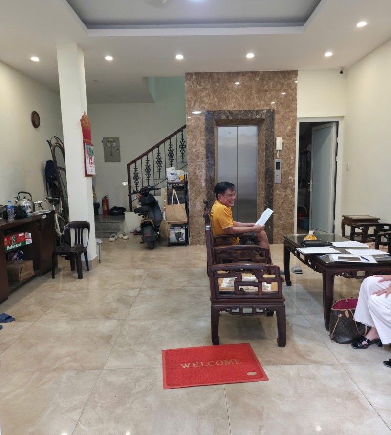 Bán nhà Nguyễn Văn Cừ,Long Biên 5 tầng,53m,mt6m oto tránh nhỉnh 14 tỷ 15989914