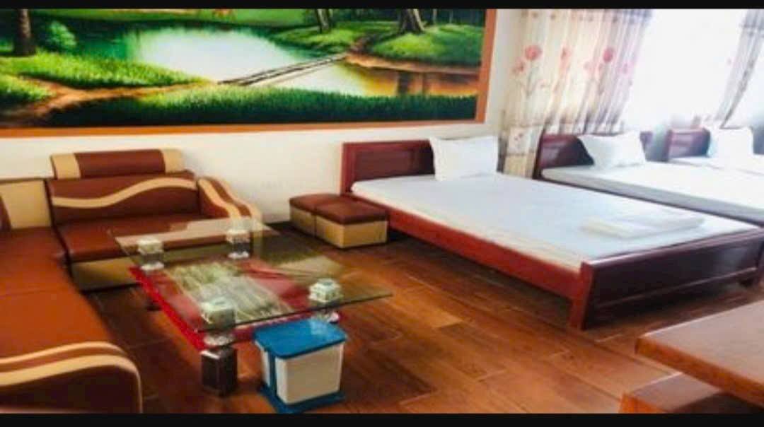 Bán gấp Khách sạn 1094m2, mt20m, 6T, 31 tỷ, Minh Phú, Sóc Sơn. 15989919