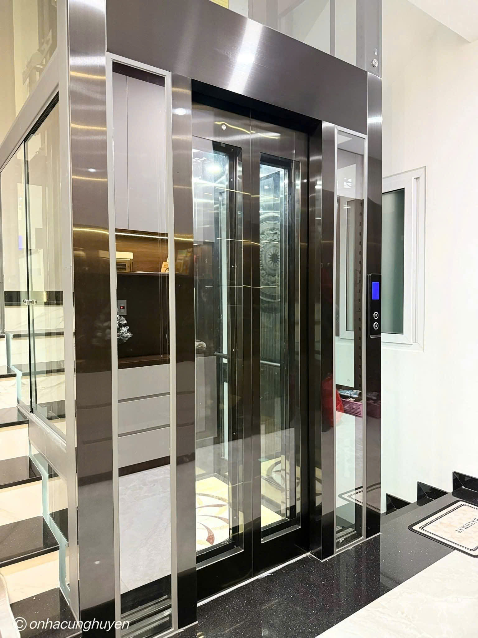 Bán nhà mặt phố khu Trung Hòa, phân lô ô tô tránh, 100m2, ngoài 40 tỷ 15989936