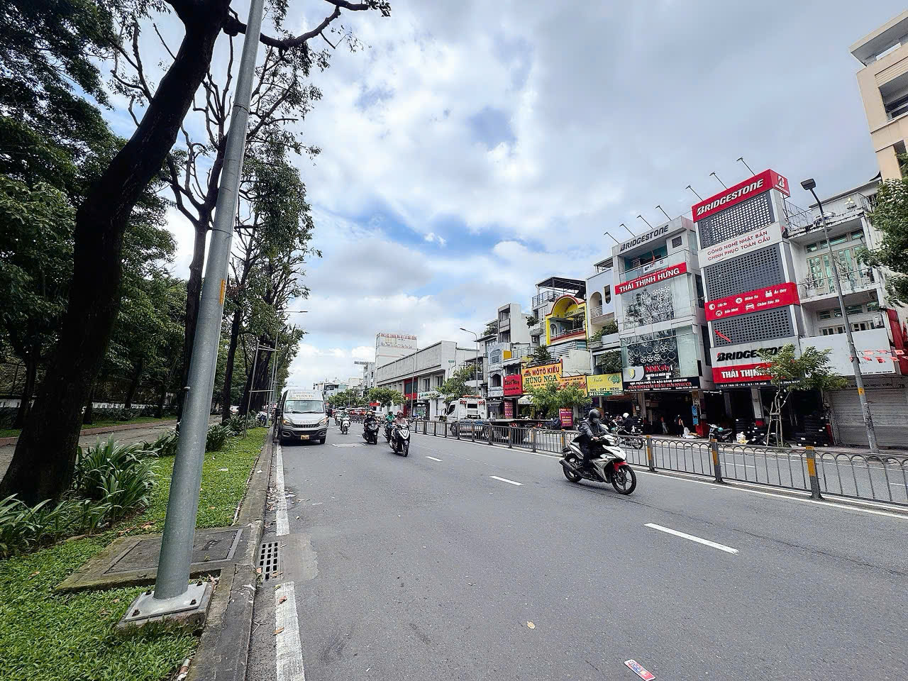 BÁN NHÀ 5 TẦNG MẶT TIỀN KD Đ.LÝ THÁI TỔ, QUẬN 3 - DT 74M2 - ĐÓI DIỆN NHÀ KHÁCH CHÍNH PHỦ, QUẬN 3 - 15989945