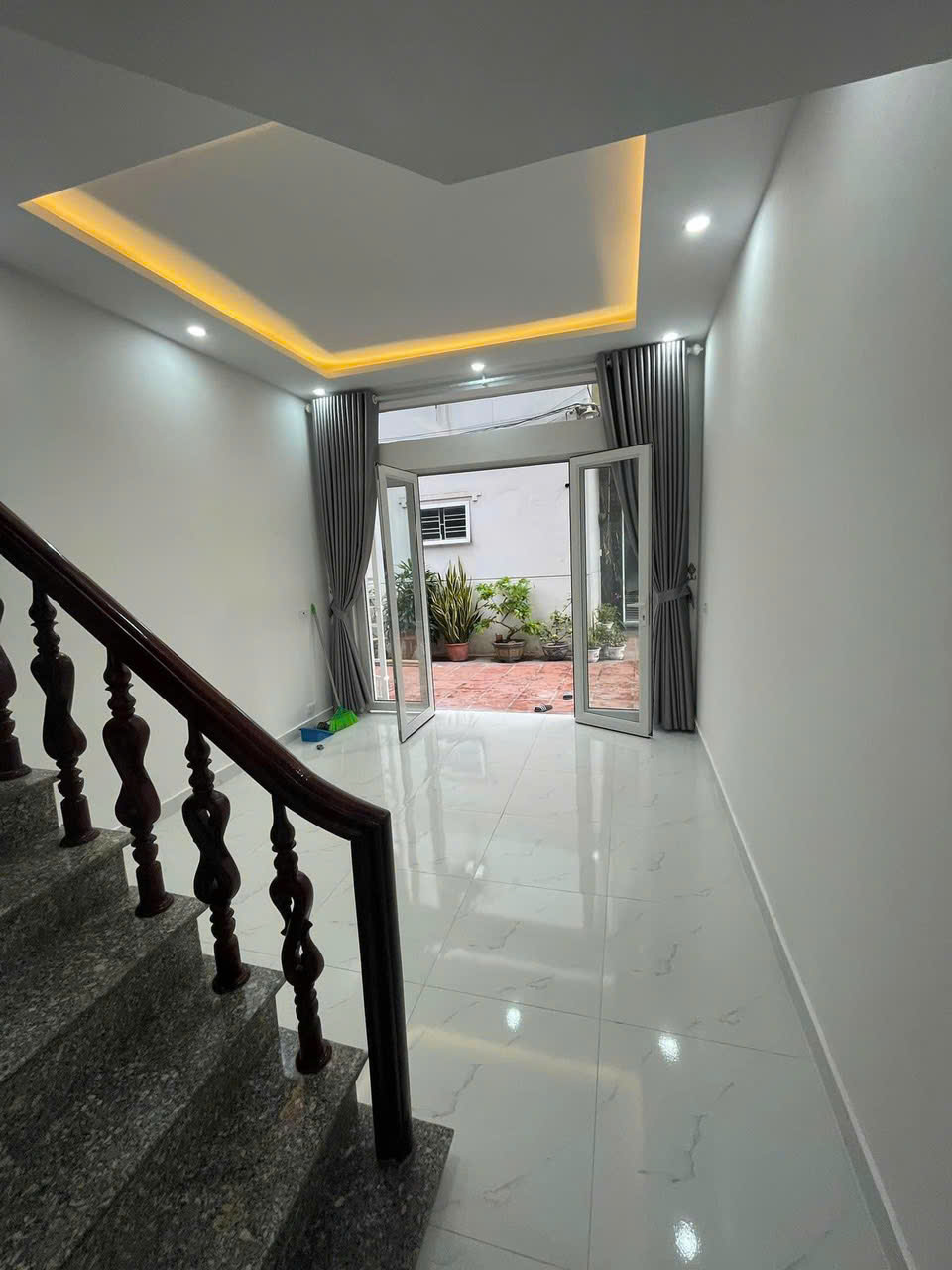 BÁN NHÀ 3,5 TẦNG PHỤNG PHÁP – VĂN CAO – Ô TÔ ĐỖ CỬA – GIÁ 2,89 TỶ 15989965