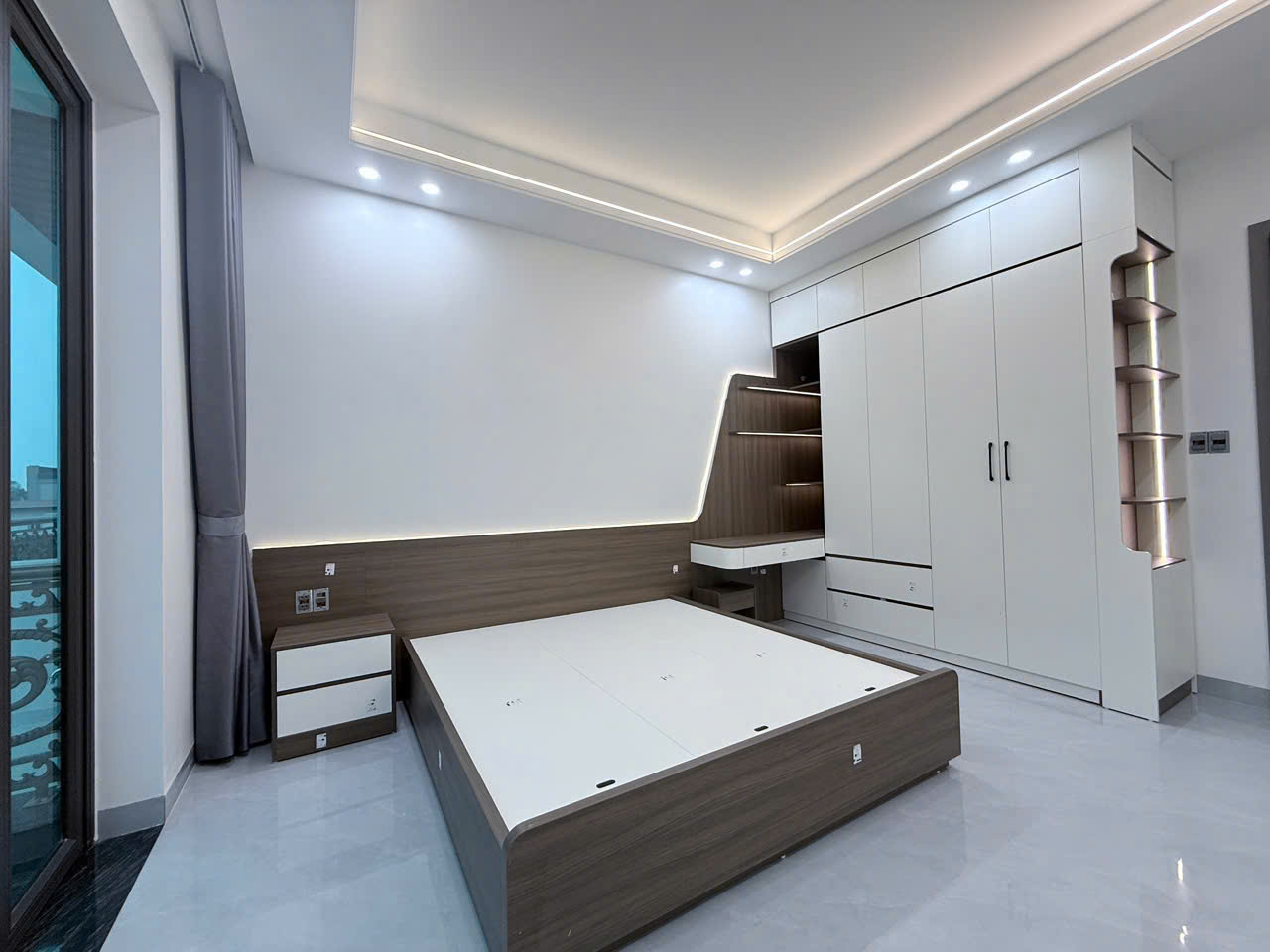 NHÀ ĐẸP 5 TẦNG CÓ THANG MÁY – TUYẾN 2 LÊ HỒNG PHONG, HẢI AN 15990038