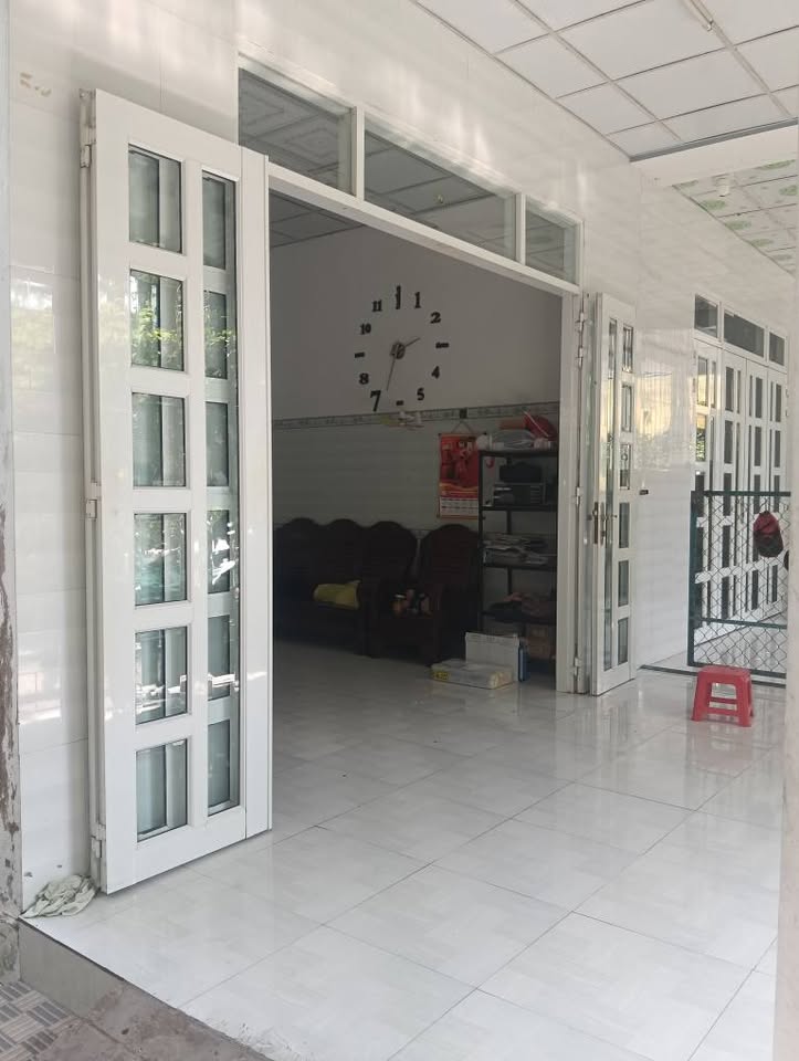 Do đổi chỗ ở nên cần bán nhanh nhà và đất tại Tân Thạch - Gần ngã tư huyện - Tặng nội thất 15990064