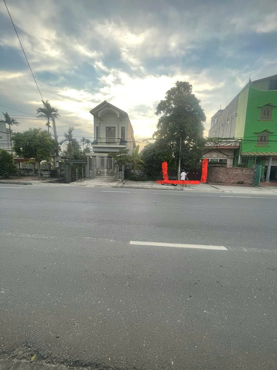 HOT !!! SỞ HỮU NGAY LÔ ĐẤT ĐẸP - GIÁ TỐT - Vị Trí Đắc Địa Gần Ngay Ngã Tư Chợ Lục 15990081