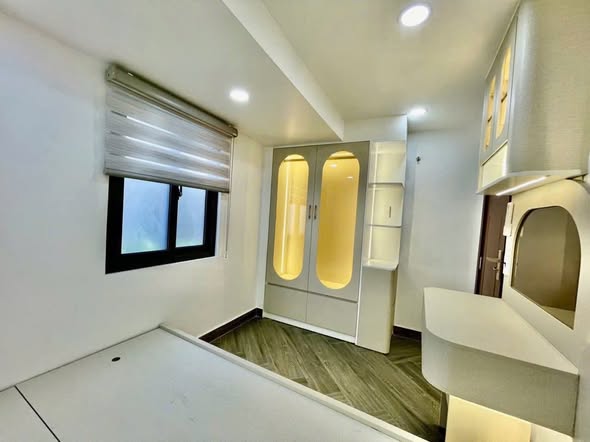 SIÊU HIẾM - NHĨNH 3TỶ - QUẬN 7 - NGANG 6M - 2 TẦNG - NHÀ MỚI ĐẦY ĐỦ NỘI THẤT SANG XỊN  - CÁCH PHỐ 15990147