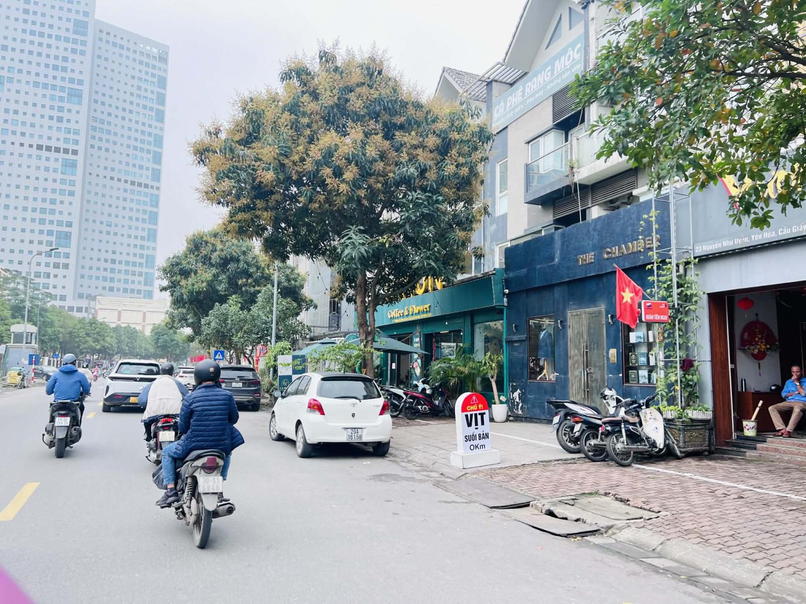 BÁN SHOPHOUSE NAM TRUNG YÊN CẦU GIẤY - 5 TẦNG 115M - Ở TRÊN CHO THUÊ DƯỚI DÒNG TIỀN ỔN ĐỊNH 15990234