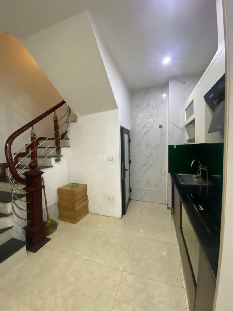 🏡 NHÀ NGỌC THỤY – LONG BIÊN
5 tầng – 30m² – 3 ngủ – ngõ thoáng 15990238