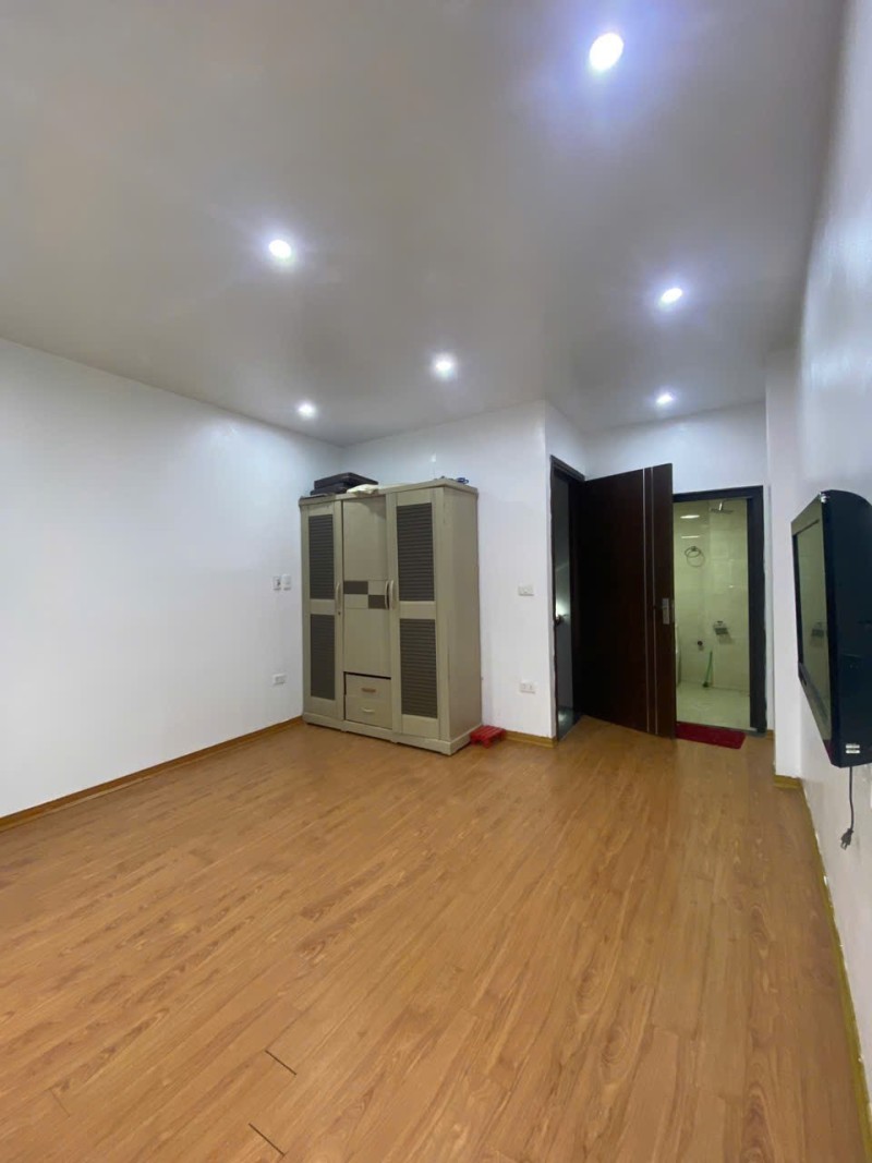 🏡 NHÀ NGỌC THỤY – LONG BIÊN
5 tầng – 30m² – 3 ngủ – ngõ thoáng 15990238