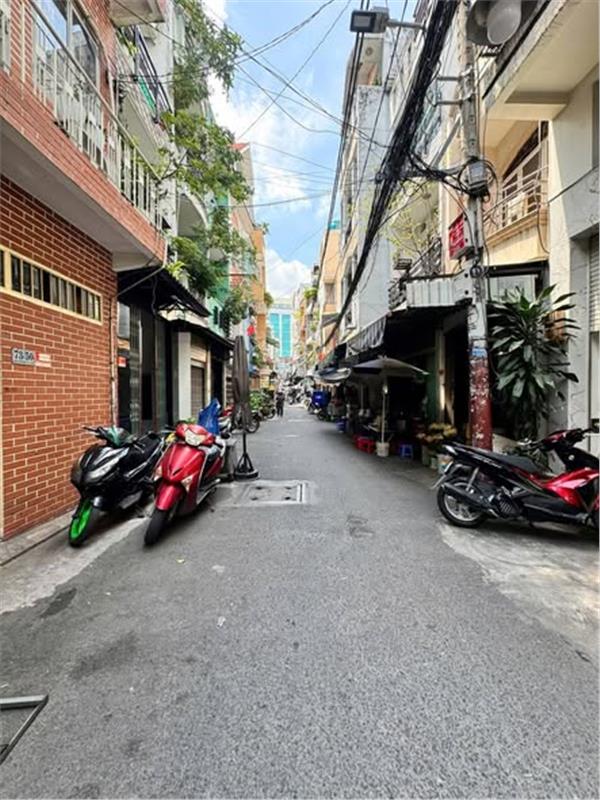 Nhà HXH Đường Huỳnh Văn Bánh Phường 17 Cũ Phú Nhuận. 15990255