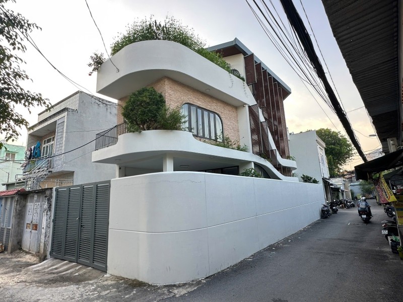 Bán nhà đường số 19, Linh Chiểu, Thủ Đức, TP HCM. DT - 127m2, 3 tầng, 13.1 tỷ 15990258