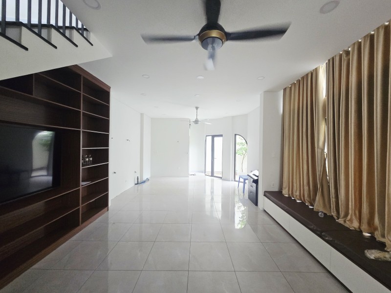 Bán nhà đường số 19, Linh Chiểu, Thủ Đức, TP HCM. DT - 127m2, 3 tầng, 13.1 tỷ 15990258