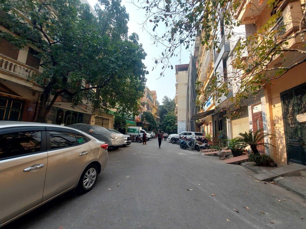 Bán Nhà Dân Xây Nguyễn Văn Trỗi. Thanh Xuân. Ô Tô. DT 81m2. MT 5m. 4 Tầng. Giá 32.2 Tỷ.  15990379