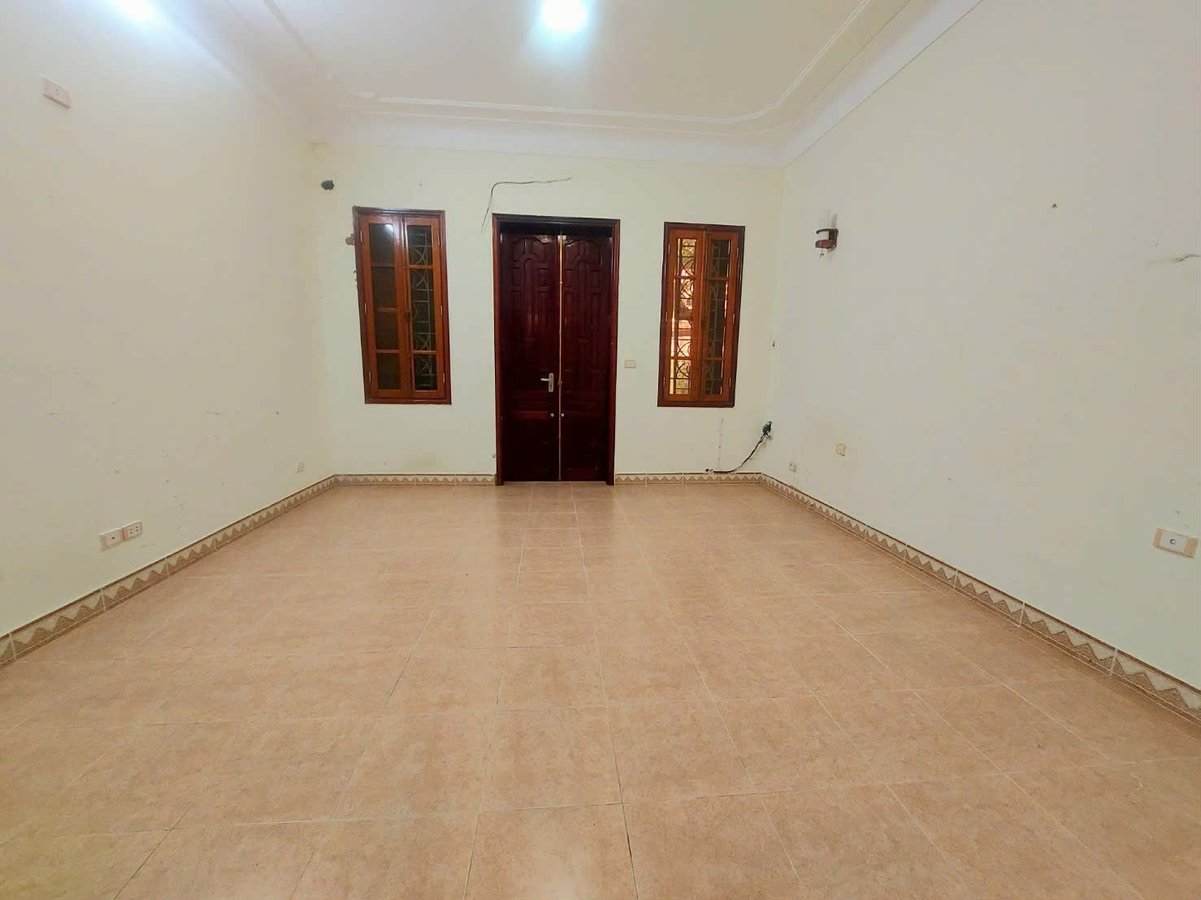 Bán Nhà Dân Xây Nguyễn Văn Trỗi. Thanh Xuân. Ô Tô. DT 81m2. MT 5m. 4 Tầng. Giá 32.2 Tỷ.  15990379