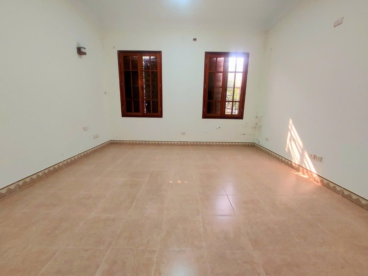 Bán Nhà Dân Xây Nguyễn Văn Trỗi. Thanh Xuân. Ô Tô. DT 81m2. MT 5m. 4 Tầng. Giá 32.2 Tỷ.  15990379