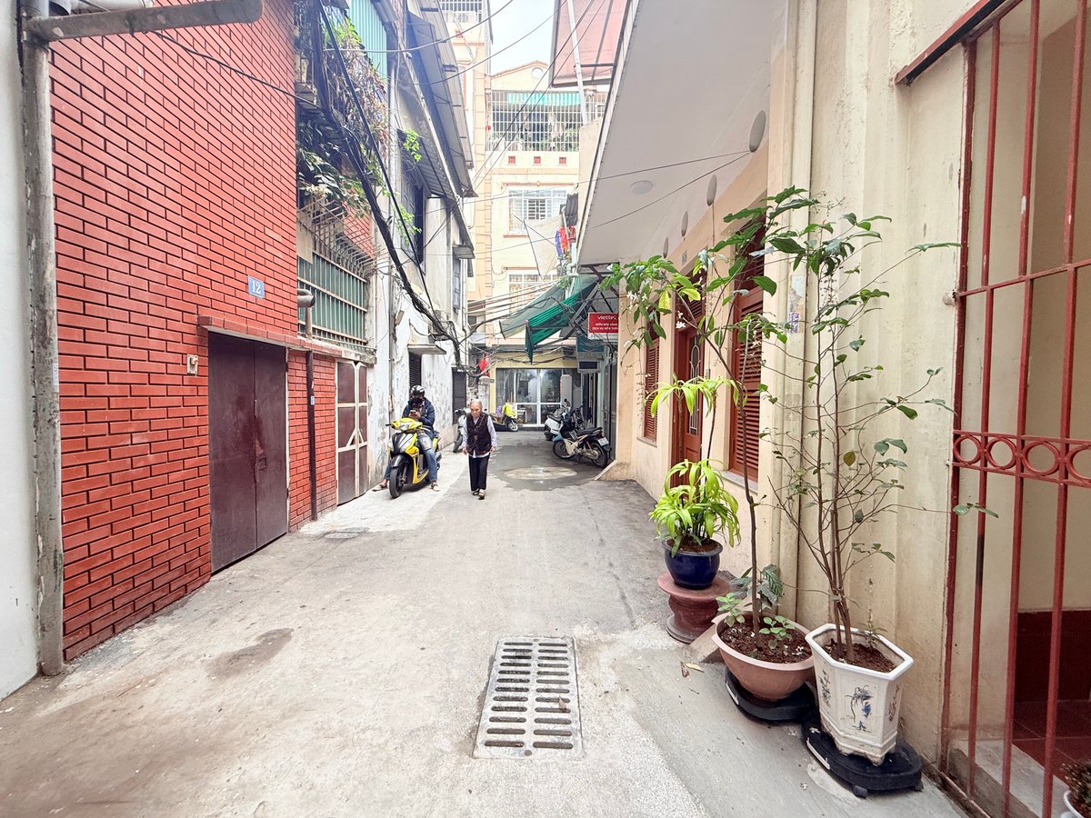 Bán Nhà Lê Duẩn. Đống Đa. 7 Tầng Thang Máy. Ô Tô. DT 67m2. MT 6m. Giá 23.9 Tỷ. 15990387