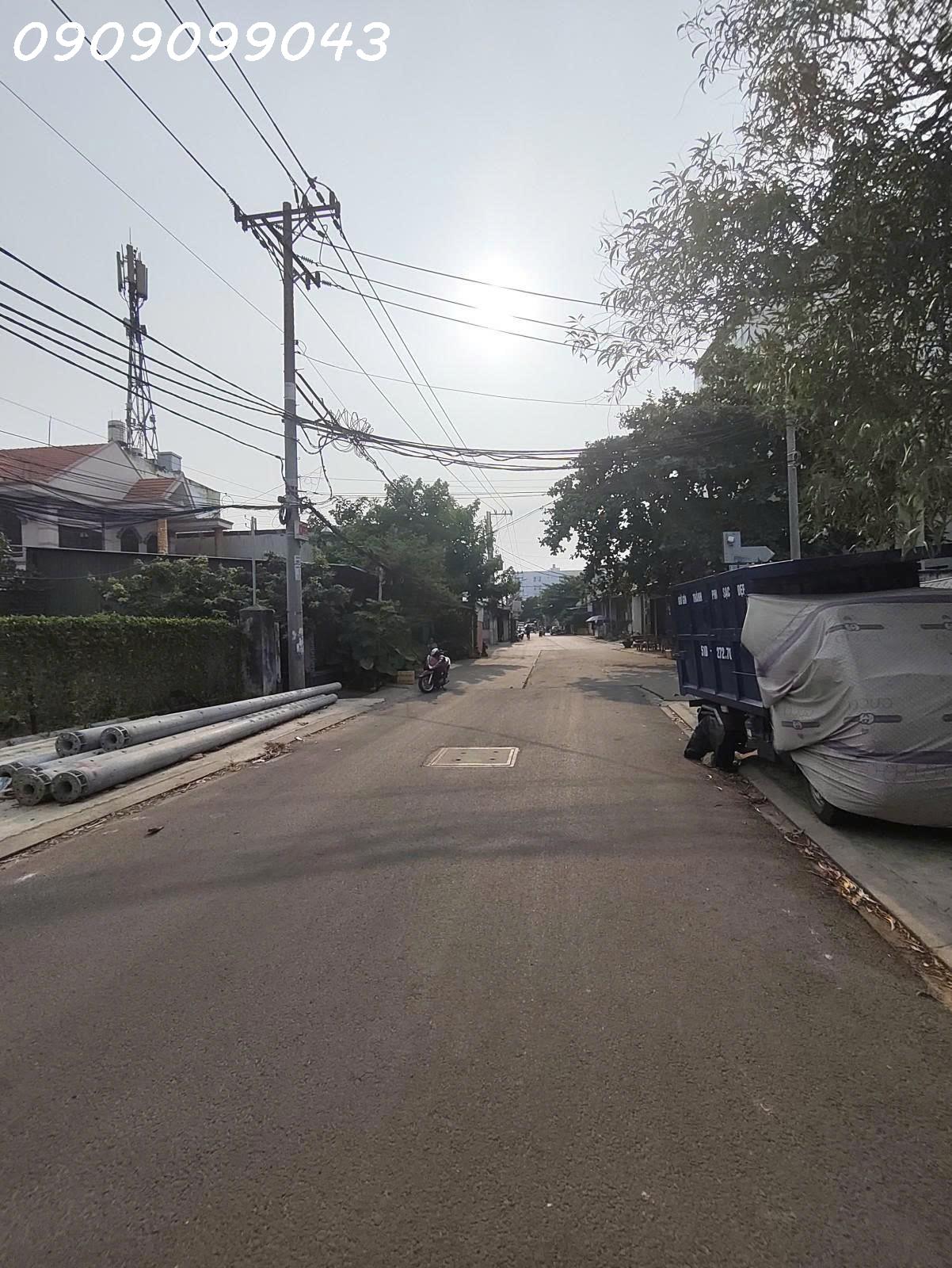 ĐẤT ĐÔNG HƯNG THUẬN QUẬN 12-GIÁP KÊNH KHÂM LƯƠNG.
GIÁP SONG HÀNH-QUẬN TÂN BÌNH-NHÀ-GẦN GA T3 15990395